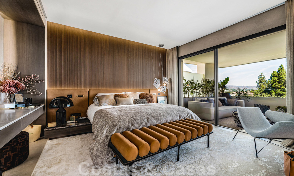 Instapklare, moderne villa te koop ingericht door Tom Ford, met panoramisch zeezicht, dicht bij alle voorzieningen, in het hartje van Nueva Andalucia, Marbella 47224