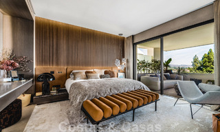 Instapklare, moderne villa te koop ingericht door Tom Ford, met panoramisch zeezicht, dicht bij alle voorzieningen, in het hartje van Nueva Andalucia, Marbella 47224 