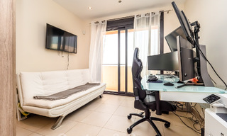 Modern 3 slaapkamers-penthouse te koop, op één niveau, zuid gericht met zeezicht in de heuvels van Los Monteros, Oost Marbella 47441 