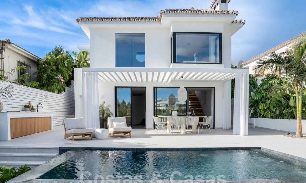 Prachtig gerenoveerde villa, in een Mediterrane stijl met een eigentijds design in Nueva Andalucia, Marbella 61256