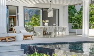 Prachtig gerenoveerde villa, in een Mediterrane stijl met een eigentijds design in Nueva Andalucia, Marbella 61262 