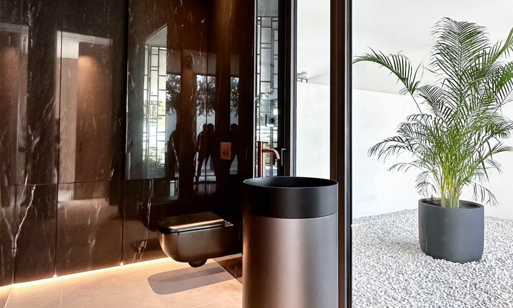 Instapklaar, exclusieve high-end haflvrijstaande villa te koop op loopafstand van Puerto Banus in Nueva Andalucia, Marbella 61031