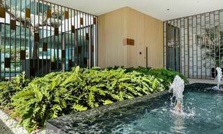 Instapklaar, exclusieve high-end haflvrijstaande villa te koop op loopafstand van Puerto Banus in Nueva Andalucia, Marbella 61033 