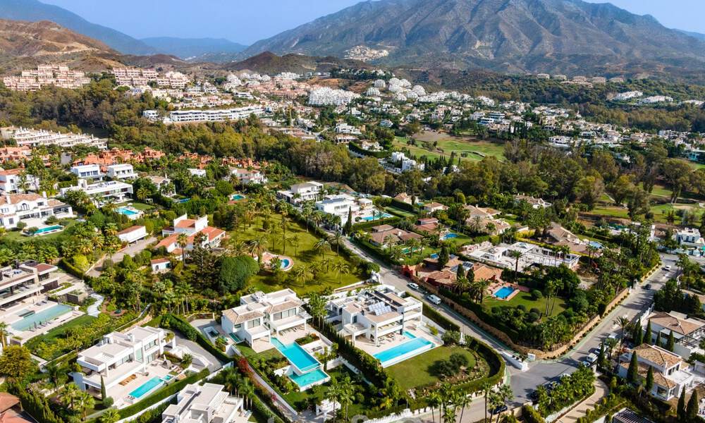 Investeringsopportuniteit! Bouwgrond van bijna 8.000m² te koop in een exclusieve villawijk van Nueva Andalucia, Marbella 47610