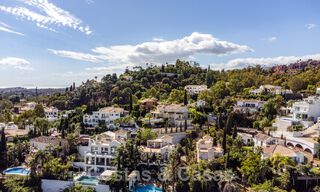 Charmante, Andalusische villa te koop met rustgevend uitzicht op de golfbanen in een begeerde woonwijk in La Quinta, Benahavis - Marbella 47709 