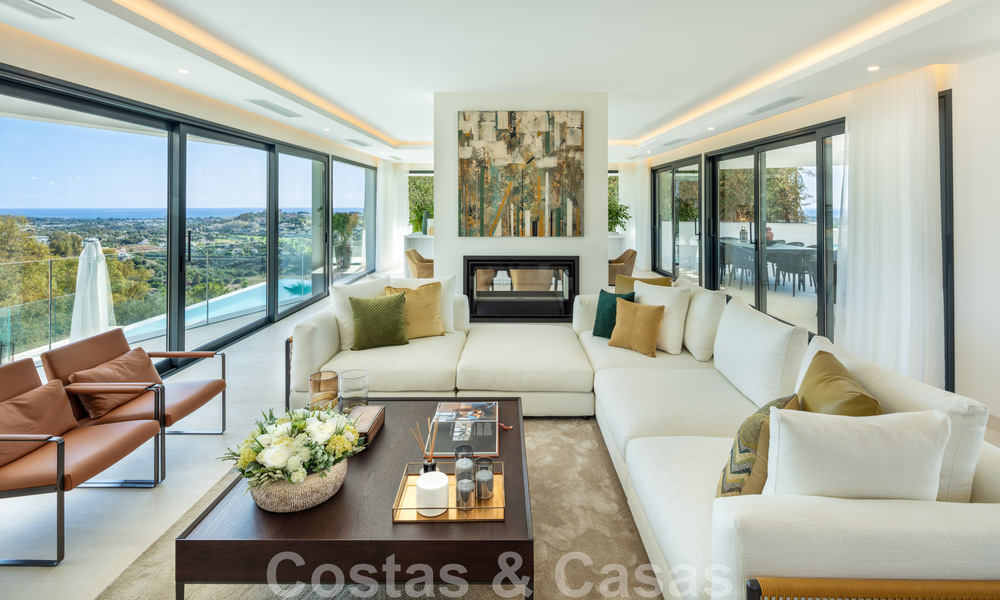 Architectonische luxevilla te koop met panoramisch zeezicht, in een begeerde woonwijk in La Quinta, Benahavis - Marbella 47966