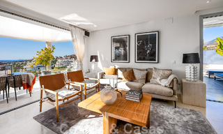 Instapklaar, modern penthouse te koop met open zeezicht in een modern complex in Nueva Andalucia, Marbella 47903 