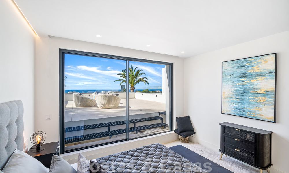 Moderne nieuwbouwvilla met infinity pool en panoramisch zeezicht te koop ten oosten van Marbella centrum 51918