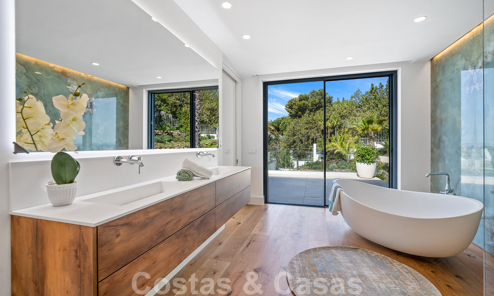 Moderne nieuwbouwvilla met infinity pool en panoramisch zeezicht te koop ten oosten van Marbella centrum 51969