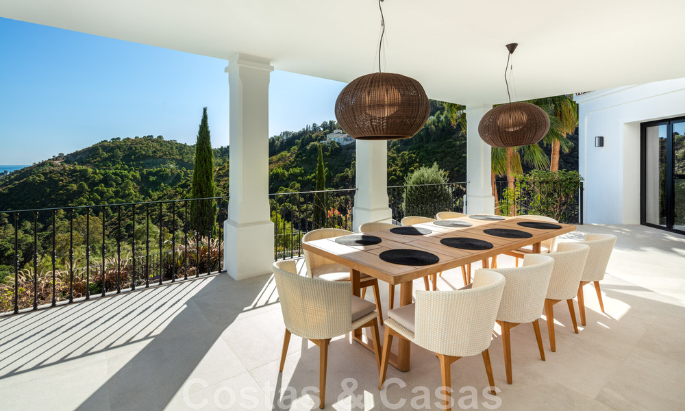 Voortreffelijke luxevilla te koop in een Mediterrane stijl met een eigentijds design op een verhoogde positie in El Madroñal, Benahavis - Marbella 48118