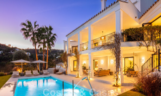 Voortreffelijke luxevilla te koop in een Mediterrane stijl met een eigentijds design op een verhoogde positie in El Madroñal, Benahavis - Marbella 48136 