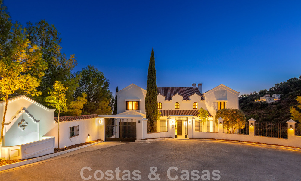 Voortreffelijke luxevilla te koop in een Mediterrane stijl met een eigentijds design op een verhoogde positie in El Madroñal, Benahavis - Marbella 48137