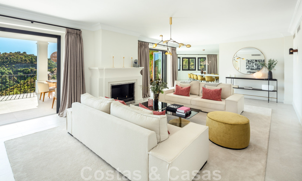 Voortreffelijke luxevilla te koop in een Mediterrane stijl met een eigentijds design op een verhoogde positie in El Madroñal, Benahavis - Marbella 48143