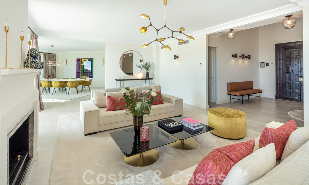 Voortreffelijke luxevilla te koop in een Mediterrane stijl met een eigentijds design op een verhoogde positie in El Madroñal, Benahavis - Marbella 48146