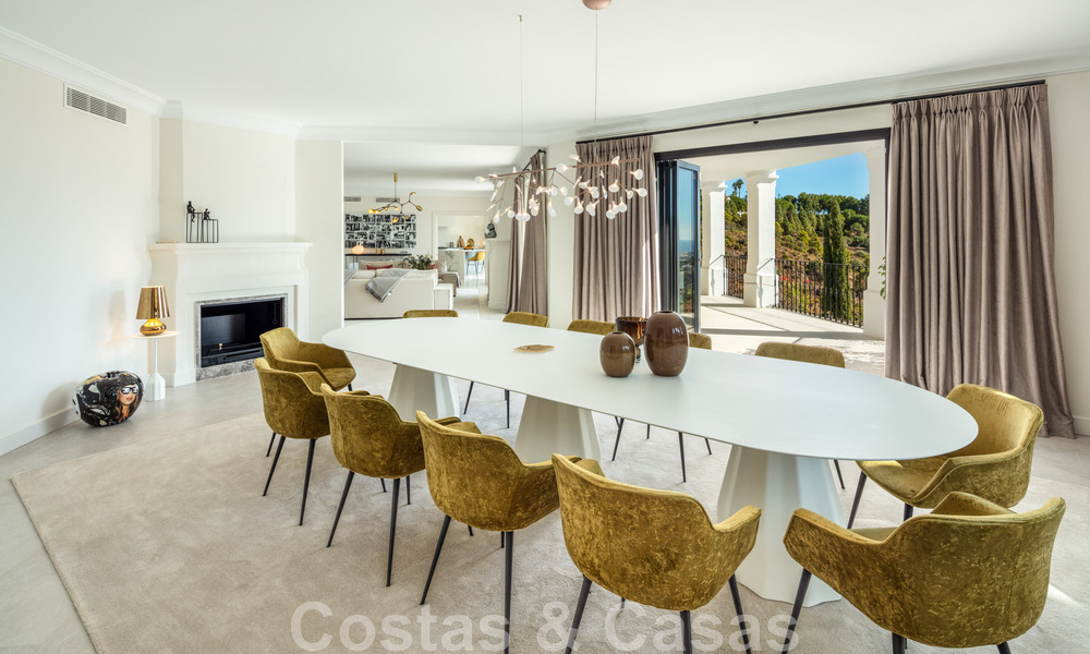 Voortreffelijke luxevilla te koop in een Mediterrane stijl met een eigentijds design op een verhoogde positie in El Madroñal, Benahavis - Marbella 48148
