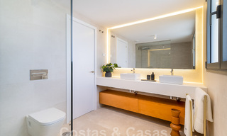 Schitterende show woning te koop in een nieuwbouwproject, bestaande uit halfvrijstaande villa’s met zeezicht in een luxueus resort Mijas, Costa del Sol 48586 