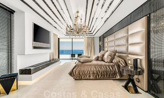 Instapklaar, modern, ultra-luxueus penthouse te koop, eerstelijnstrand, met open zeezicht, tussen Marbella en Estepona 48299 