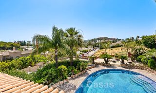 Traditioneel en luxueus landhuis in Andalusische stijl te koop, met zeezicht in het hartje van de golfvallei van Nueva Andalucia, Marbella 49209 
