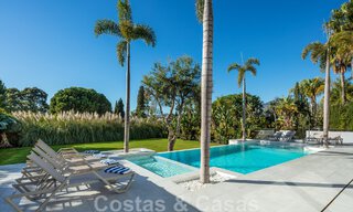 Hoogwaardig gerenoveerde villa in moderne stijl te koop in het hartje van de golfvallei van Nueva Andalucia, Marbella 49094 