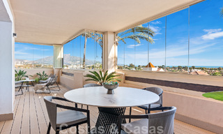 Modern gerenoveerd appartement te koop, met zeezicht in een gated complex op de New Golden Mile tussen Marbella en Estepona 49533 