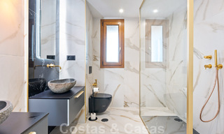 Modern gerenoveerd appartement te koop, met zeezicht in een gated complex op de New Golden Mile tussen Marbella en Estepona 49540 