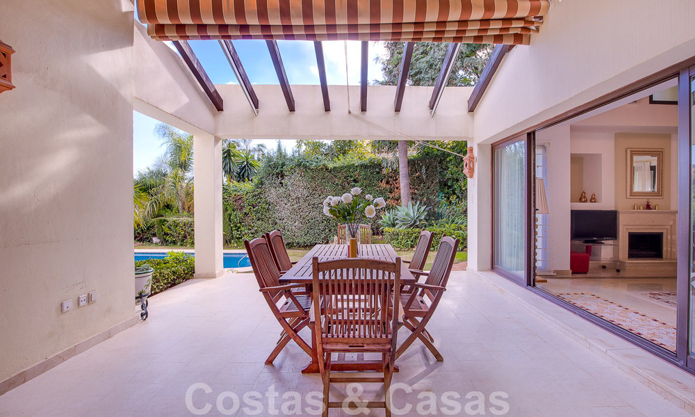 Vrijstaande Andalusische villa te koop met veel potentieel, gelegen op een hoge positie, omgeven door golfbanen in Benahavis - Marbella 49585