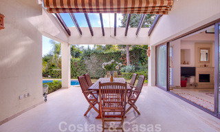 Vrijstaande Andalusische villa te koop met veel potentieel, gelegen op een hoge positie, omgeven door golfbanen in Benahavis - Marbella 49585 