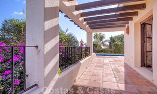 Vrijstaande Andalusische villa te koop met veel potentieel, gelegen op een hoge positie, omgeven door golfbanen in Benahavis - Marbella 49588 