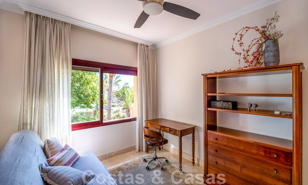 3 slaapkamerappartement te koop in een exclusief, gated urbanisatie op frontlinie strand in San Pedro, Marbella 49660