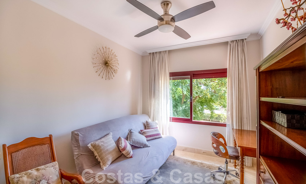 3 slaapkamerappartement te koop in een exclusief, gated urbanisatie op frontlinie strand in San Pedro, Marbella 49662