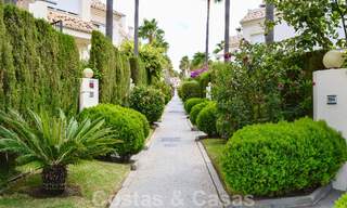 Charmante rijwoning te koop in een eerstelijnstrand complex ten oosten van Marbella centrum 49664 