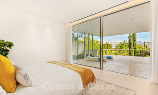 Eerstelijns golf luxevilla in een elegante moderne stijl met prachtig golf- en zeezicht te koop in Los Flamingos Golfresort in Marbella - Benahavis 48992 