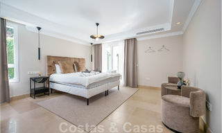 Elegante, Spaanse luxevilla te koop met privé tennisbaan in een afgesloten woonwijk in La Quinta, Benahavis - Marbella 50408 