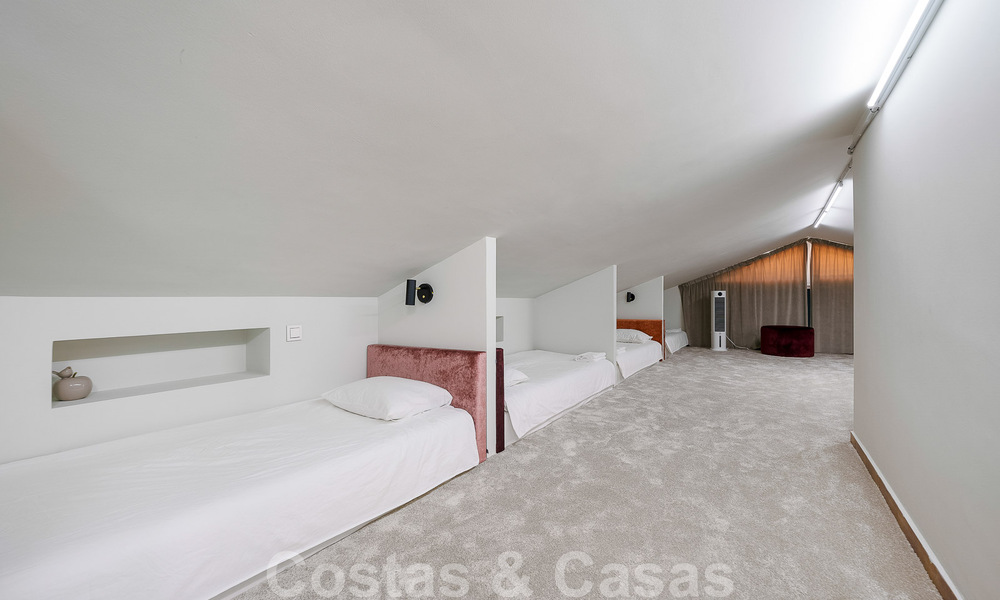 Elegante, Spaanse luxevilla te koop met privé tennisbaan in een afgesloten woonwijk in La Quinta, Benahavis - Marbella 50421