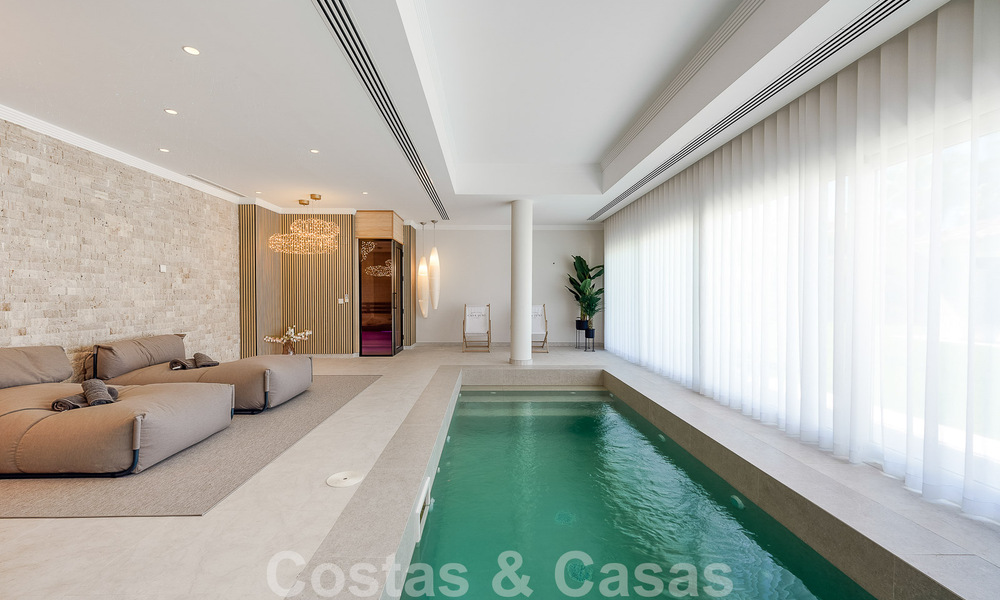 Elegante, Spaanse luxevilla te koop met privé tennisbaan in een afgesloten woonwijk in La Quinta, Benahavis - Marbella 50441