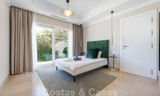 Elegante, Spaanse luxevilla te koop met privé tennisbaan in een afgesloten woonwijk in La Quinta, Benahavis - Marbella 50445 