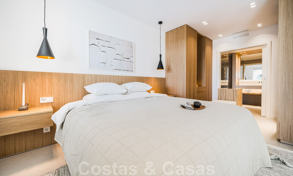 2 exclusieve appartementen te koop met een ruim terras, privézwembad en uitzicht op de La concha berg te Nueva Andalucia, Marbella 50113