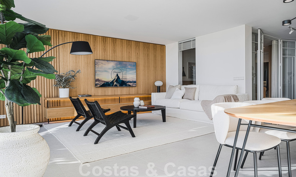 2 exclusieve appartementen te koop met een ruim terras, privézwembad en uitzicht op de La concha berg te Nueva Andalucia, Marbella 50121