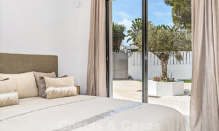 Instapklaar! Eén niveau villa te koop met 4 slaapkamers, op 400m van het strand op de New Golden Mile, Marbella - Estepona 50013 