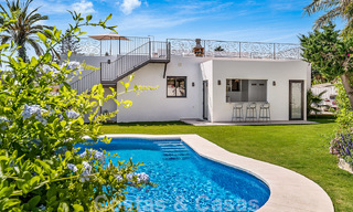 Instapklaar! Eén niveau villa te koop met 4 slaapkamers, op 400m van het strand op de New Golden Mile, Marbella - Estepona 50015 