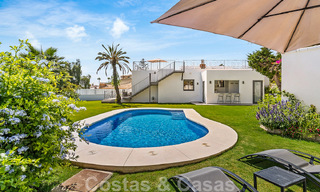 Instapklaar! Eén niveau villa te koop met 4 slaapkamers, op 400m van het strand op de New Golden Mile, Marbella - Estepona 50016 