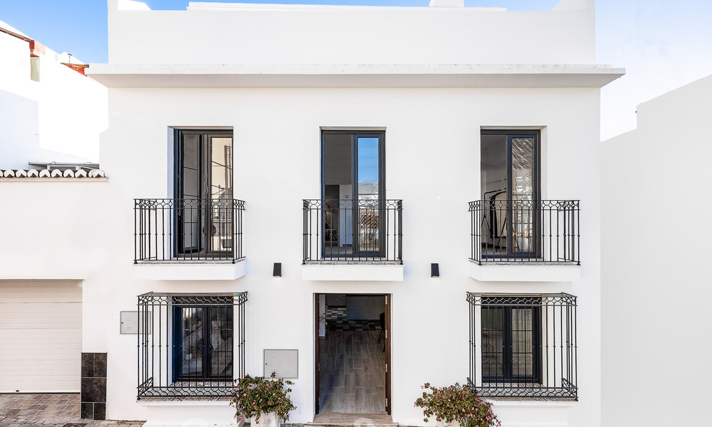 Schitterende townhouse te koop op wandelafstand van alle voorzieningen in het pittoresk oud centrum van Estepona 49854