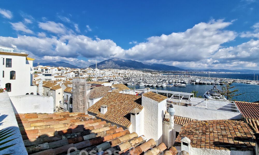 Gigantisch duplex penthouse te koop met adembenemend zeezicht op eerstelijnsstrand in de jachthaven van Puerto Banus, Marbella 49105