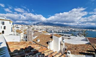 Gigantisch duplex penthouse te koop met adembenemend zeezicht op eerstelijnsstrand in de jachthaven van Puerto Banus, Marbella 49105 