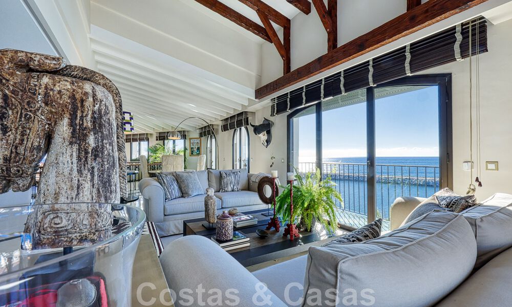 Gigantisch duplex penthouse te koop met adembenemend zeezicht op eerstelijnsstrand in de jachthaven van Puerto Banus, Marbella 49142