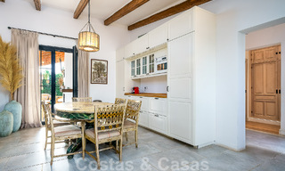 Sfeervolle, karakteristieke villa in Ibiza-stijl te koop met een groot separaat gastenverblijf gelegen in West Marbella 49943 