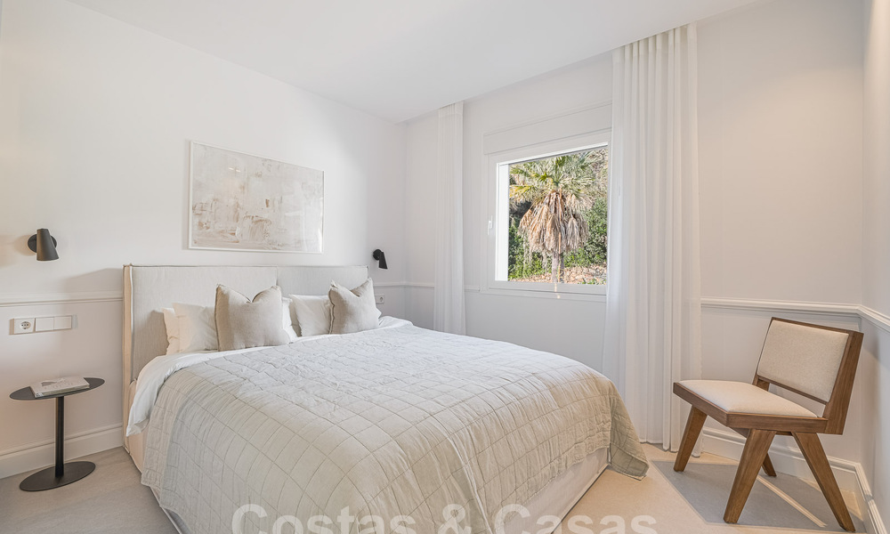 Zeer bekoorlijk en ruim luxe penthouse te koop met open zeezicht vanaf het solarium in La Quinta, Benahavis - Marbella 49980