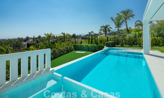 Contemporaine, vrijstaande luxevilla te koop met panoramisch berg- en zeezicht, hartje Golden Mile van Marbella 49892 