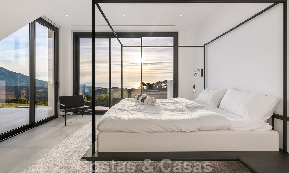 Mediterrane luxevilla te koop met een eigentijdse uitstraling en prachtig zeezicht in het exclusieve La Zagaleta Golfresort, Benahavis - Marbella 49351