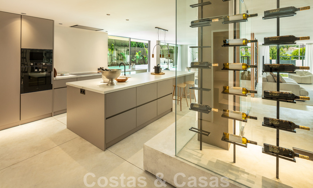 Moderne luxevilla te koop met een eigentijds design, gelegen op korte afstand van Puerto Banus, Marbella 49418